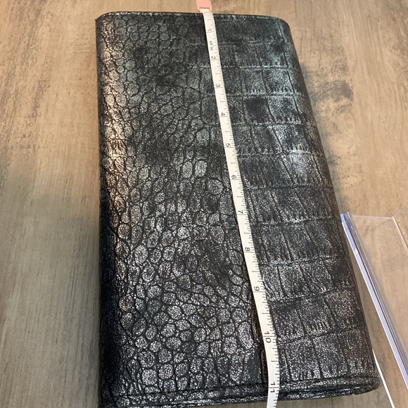 Black Pewter Faux Crocodile-Embossed Envelope Clutch - East west design - Picture 6 of 6